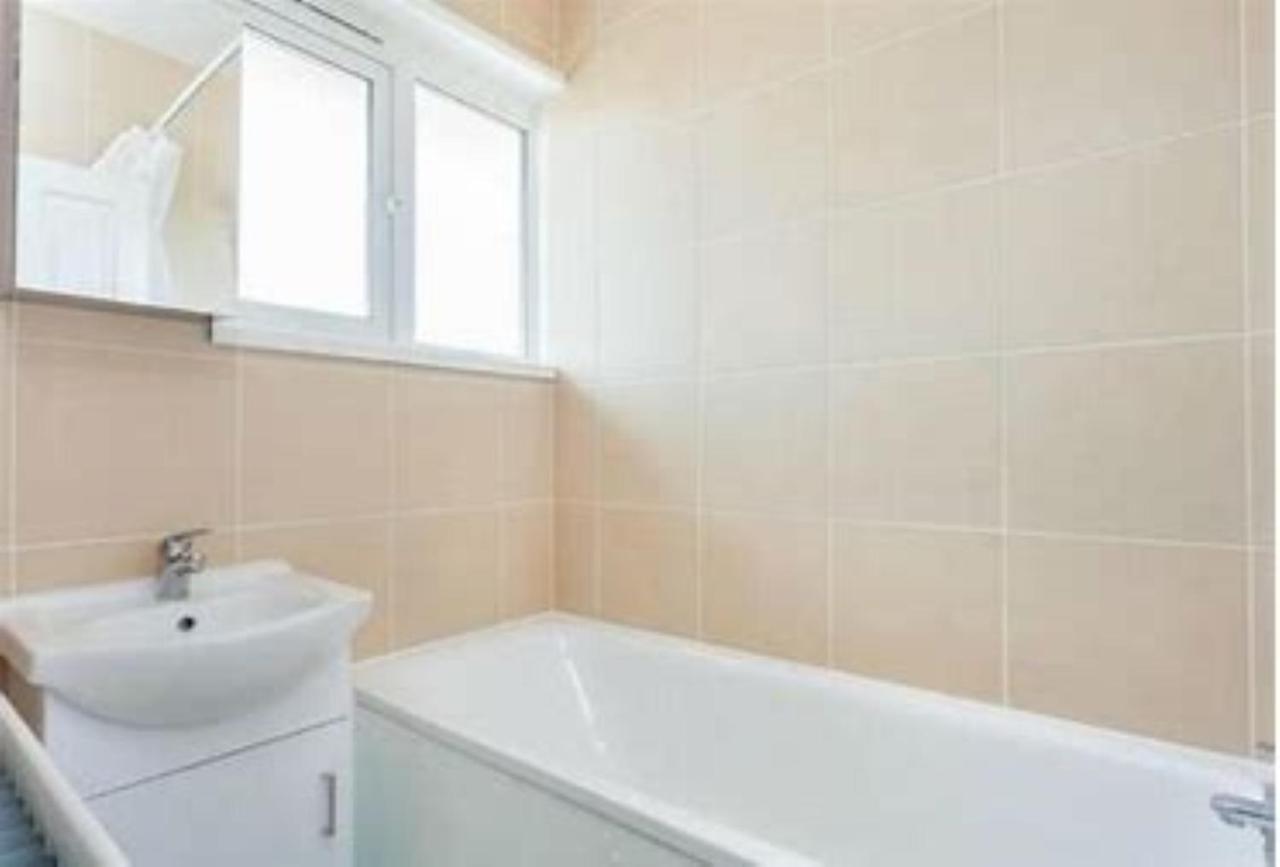 Hemel Short Stay هيميل هيمبستيد المظهر الخارجي الصورة